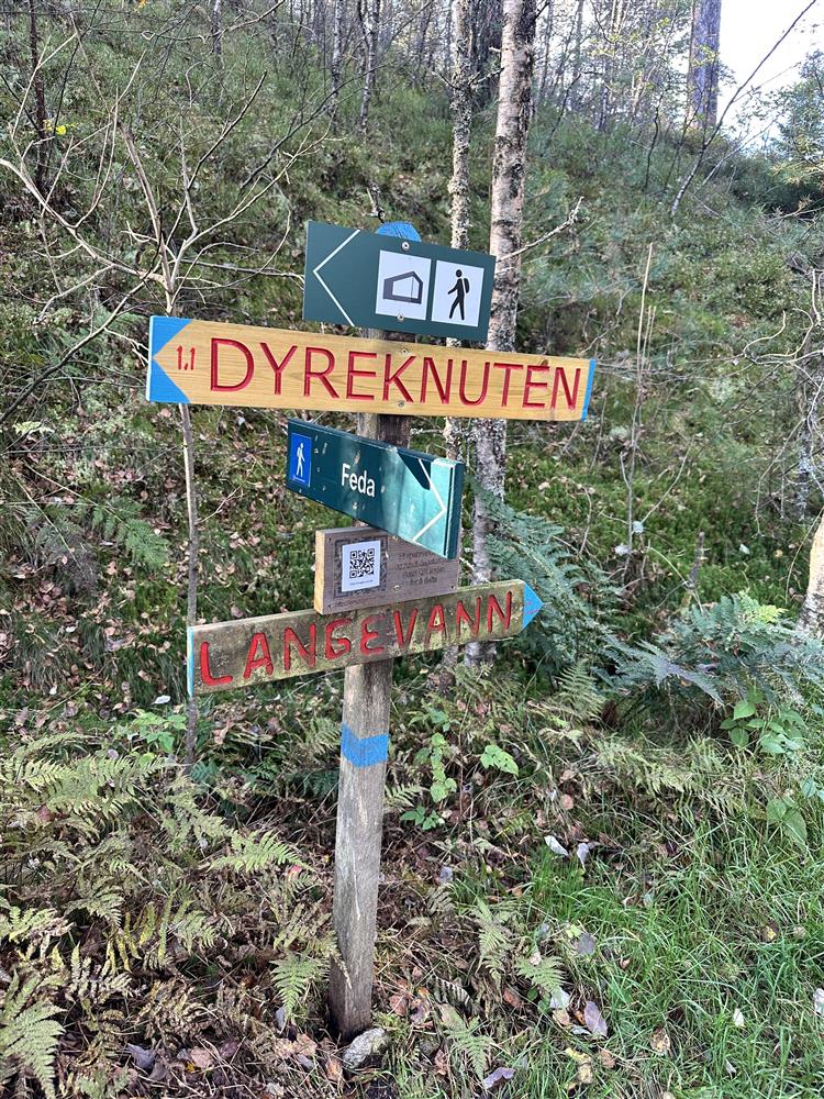 Skilt til Dyreknuden med QR kode - Klikk for stort bilde
